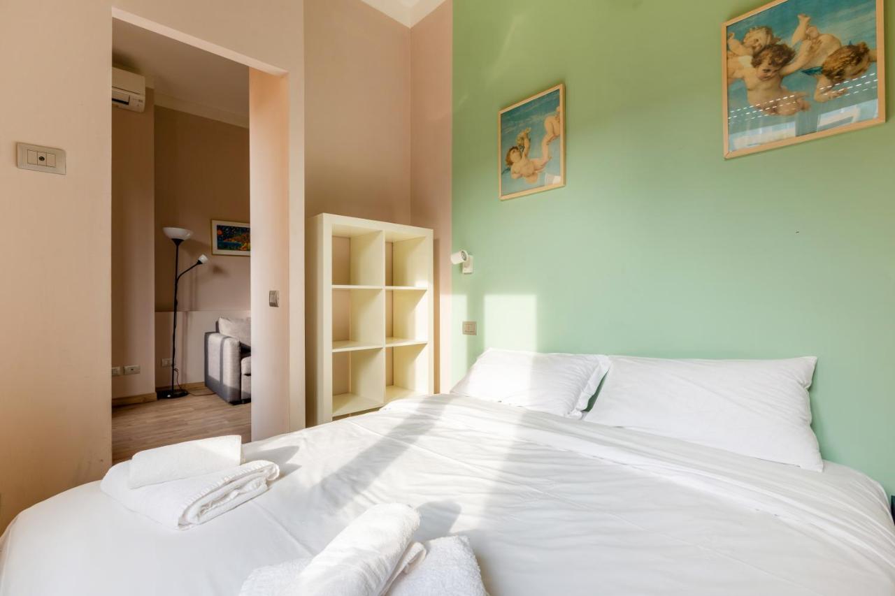 Garibaldi District Cosy Studio Apartment Милано Екстериор снимка