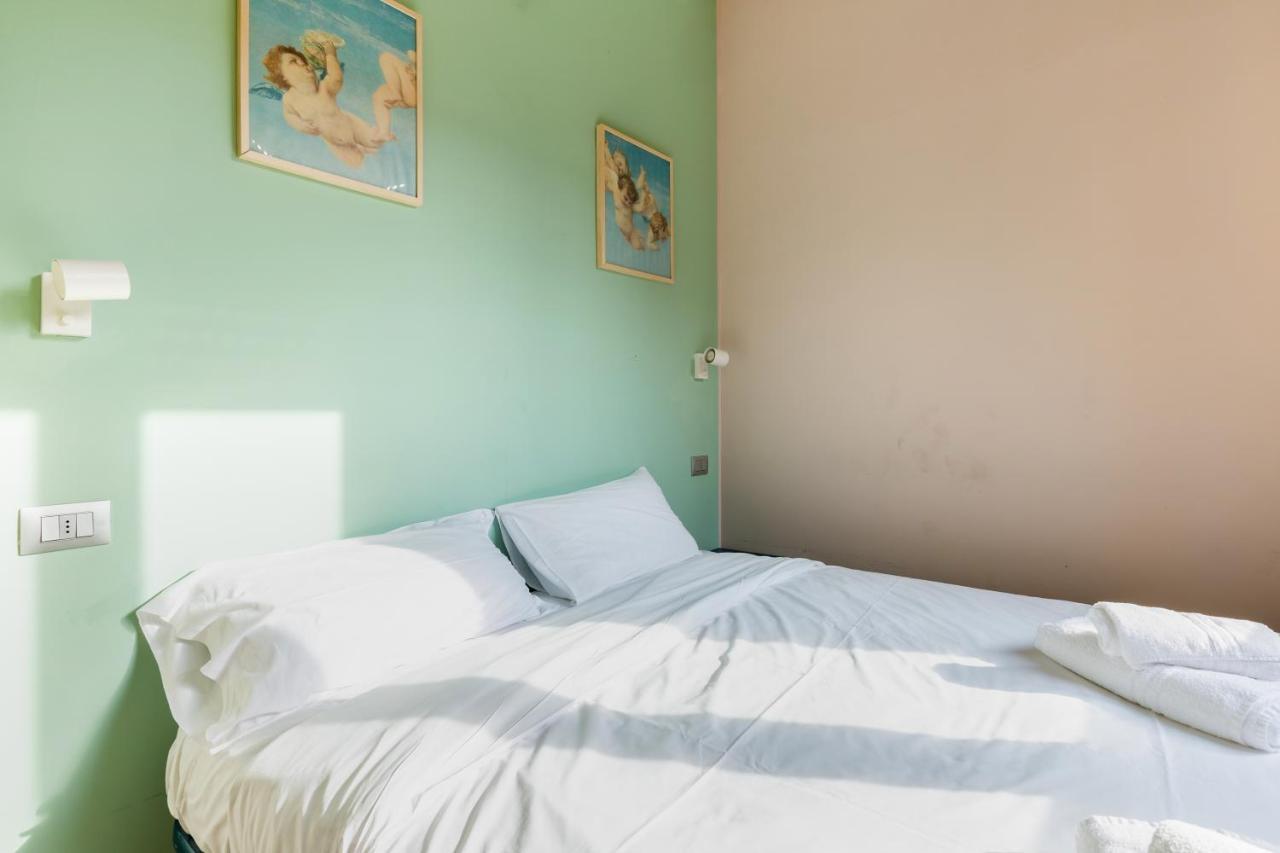 Garibaldi District Cosy Studio Apartment Милано Екстериор снимка